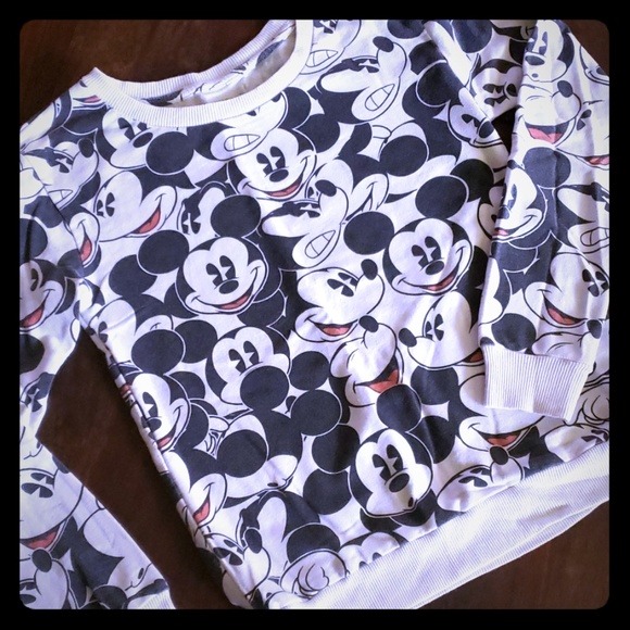 Disney Tops - Disney sweatshirt sz Small